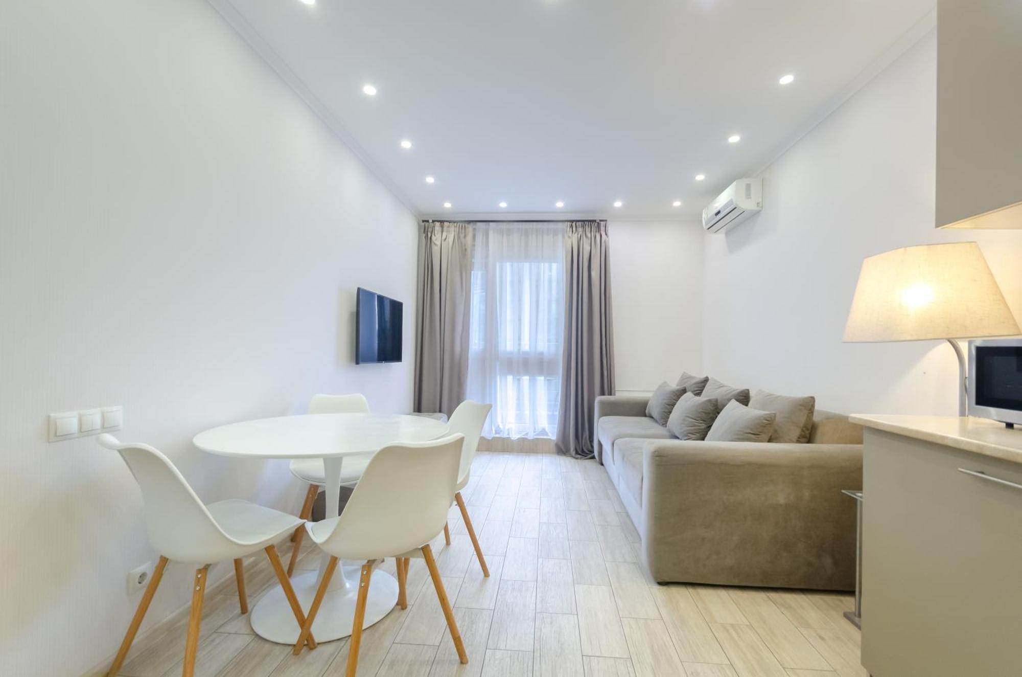 Petrovdom Apartments 3-143 In Rc Central Park, 7 John Mccain Street Kiev Exterior foto